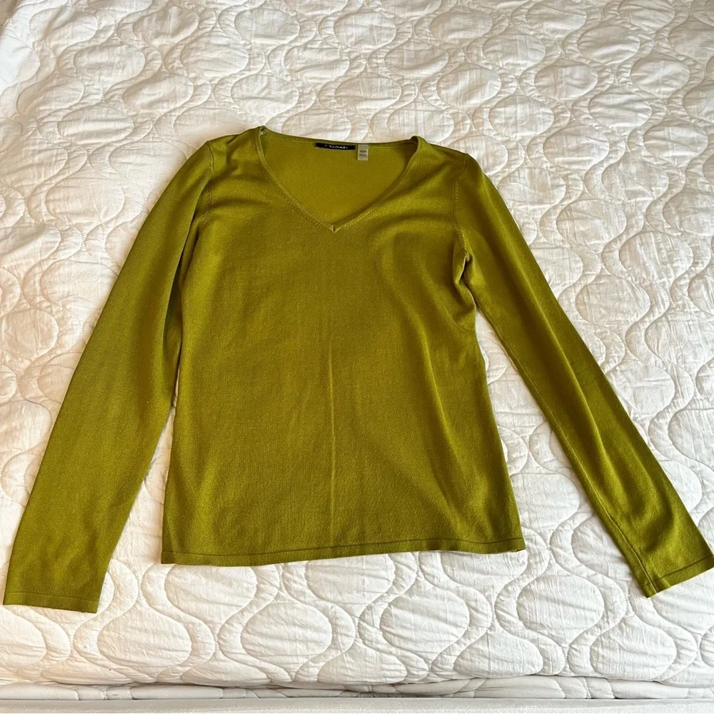 T Tahari Olive Moss Green V-Neck Fine Knit Long Sleeve Sweater Size XS